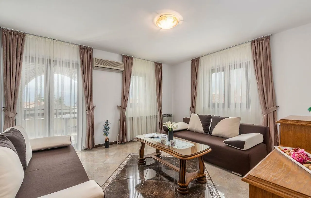 Apartments Marizela Poreč 0*,